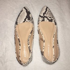 Madden Girl Pointed Flats